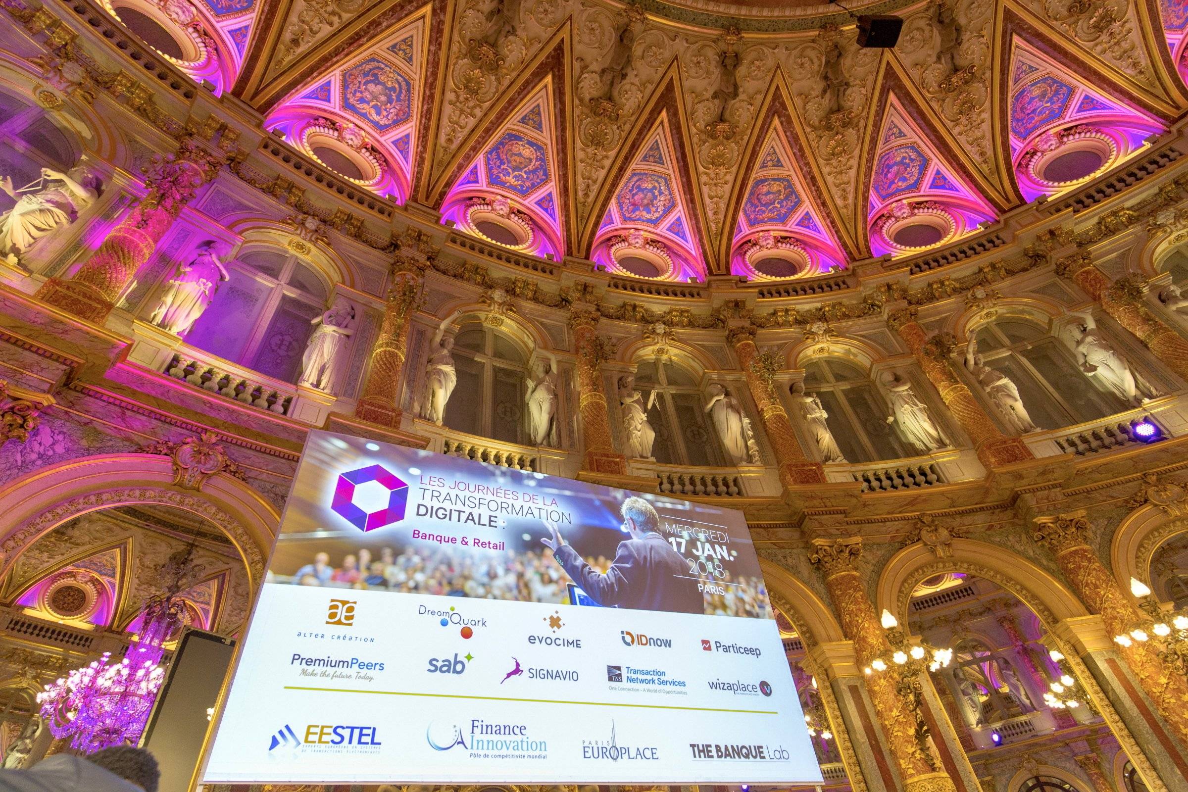 Impact des nouvelles technologies et de l’avancement de la transformation digitale dans les banques, les grands commerces et les entreprises – Reportage réalisé par Corinne Estève Diemunsch suite aux Journées de la Transformation Digitale